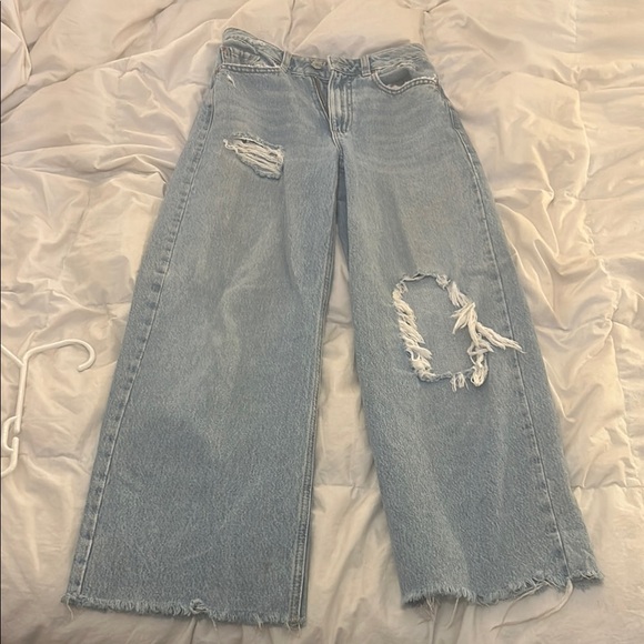 Distressed Light Blue Women's Jeans - Picture 1 of 1